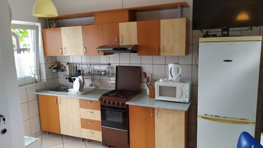 Casă cu 1 camere cu Teren 82 Mp în Central
