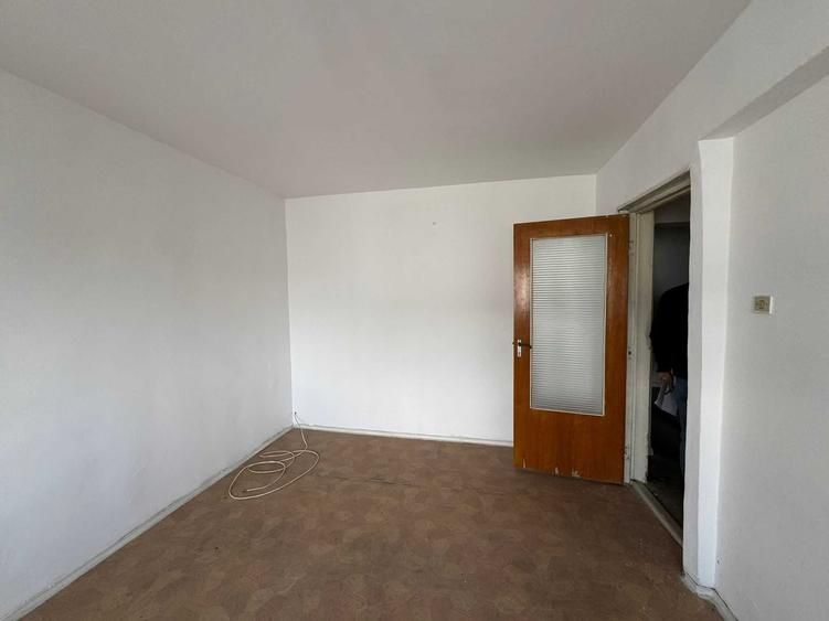 Apartament cu 2 camere decomandat în Sud