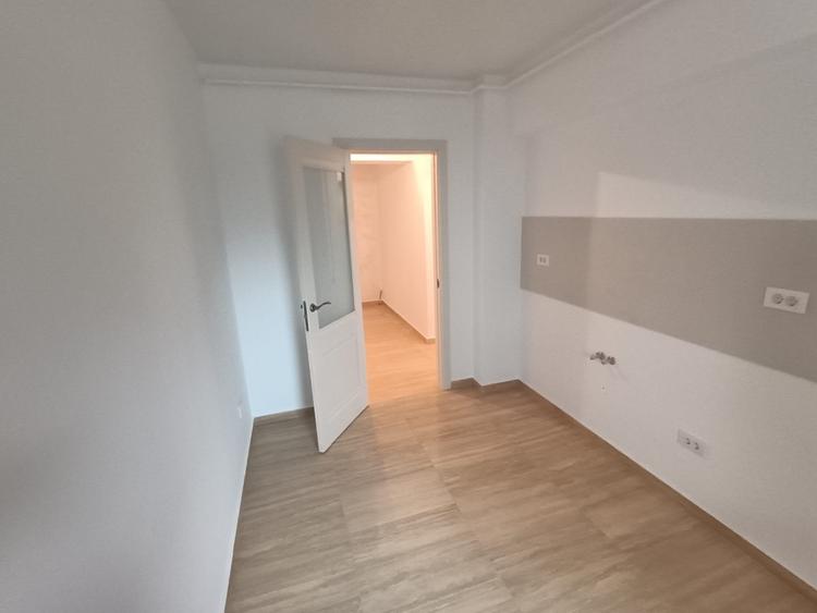 Apartament cu 3 camere decomandat în Popas Păcurari