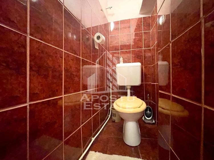 Apartament cu 2 camere semidecomandat, mobilat în Drăgășani