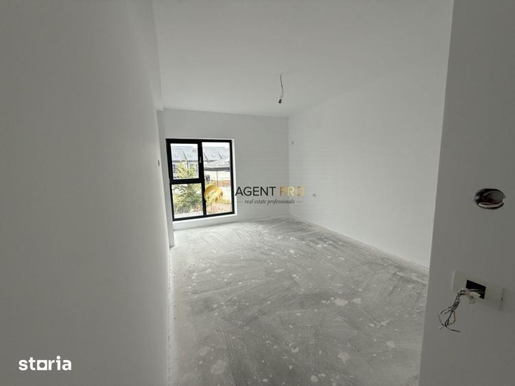 Casă cu 5 camere cu Teren 320 Mp în Central