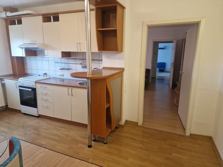 Apartament cu 2 camere semidecomandat în Complex Studențesc