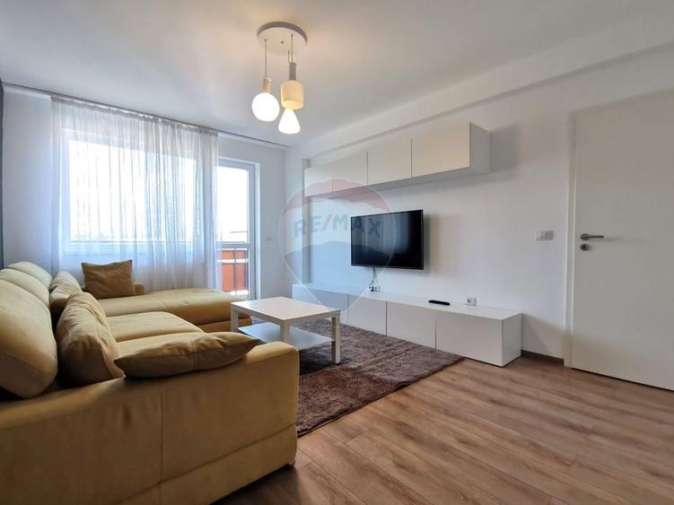 Apartament cu 2 camere decomandat, mobilat în Tractorul