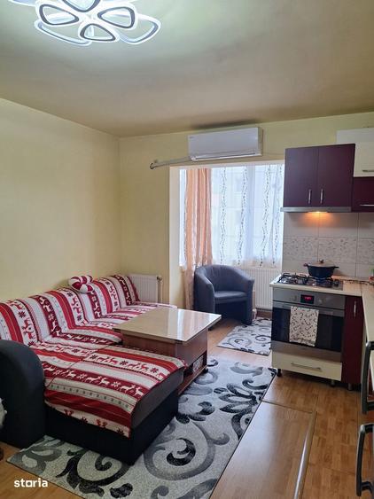 Apartament cu 2 camere, mobilat în Central