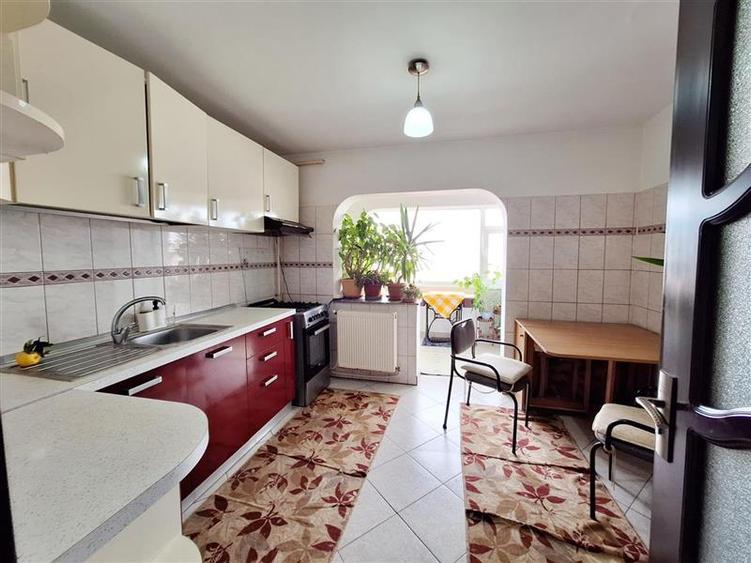 Apartament cu 2 camere decomandat, mobilat în Bistrița Lac