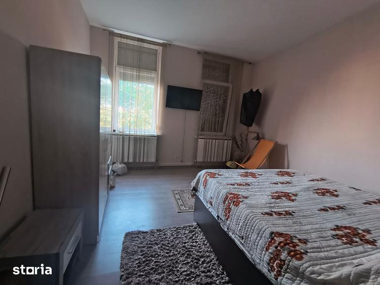 Apartament cu 2 camere decomandat în Cazino