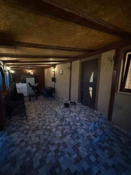 Casă cu Teren 303 Mp în Poarta Albă