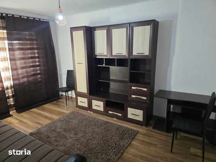 Apartament cu 3 camere decomandat în Gară