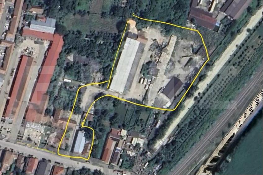 Teren de 9734 mp, în Central