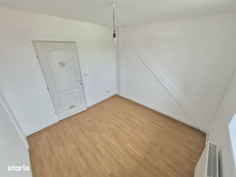 Apartament cu 3 camere decomandat în Spitalul Județean