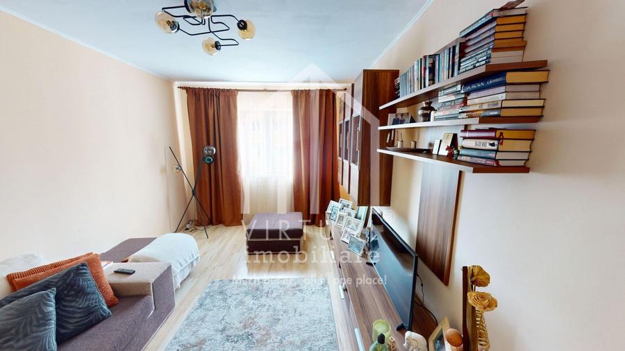 Apartament cu 3 camere decomandat, mobilat în Vasile Aaron