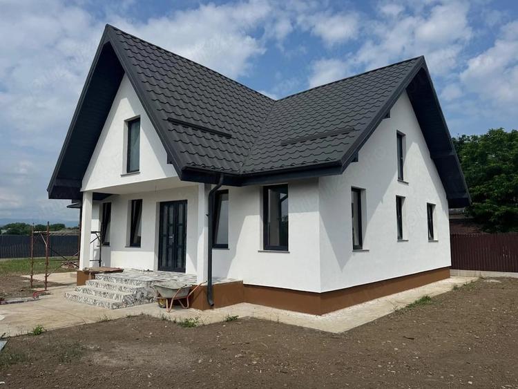 Casă cu Teren 865 Mp în Central