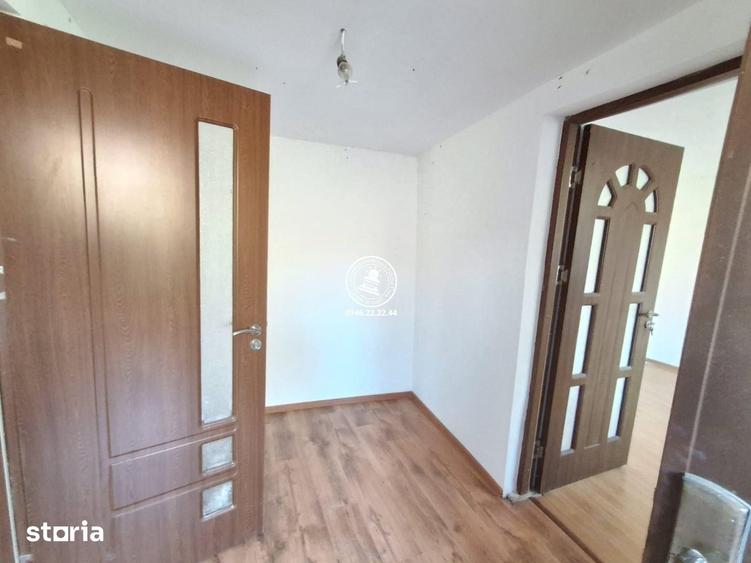 Casă cu 2 camere cu Teren 1688 Mp în Movileni
