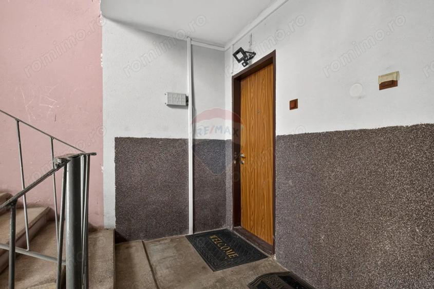 Apartament cu 2 camere decomandat în Zimandcuz