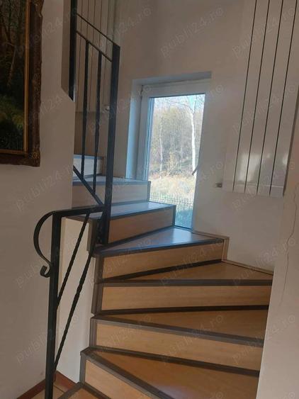 Casă cu 5 camere cu Teren 1100 Mp în Vlădești