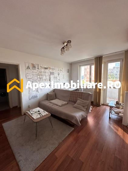 Apartament cu 2 camere semidecomandat în P-ța Rosetti