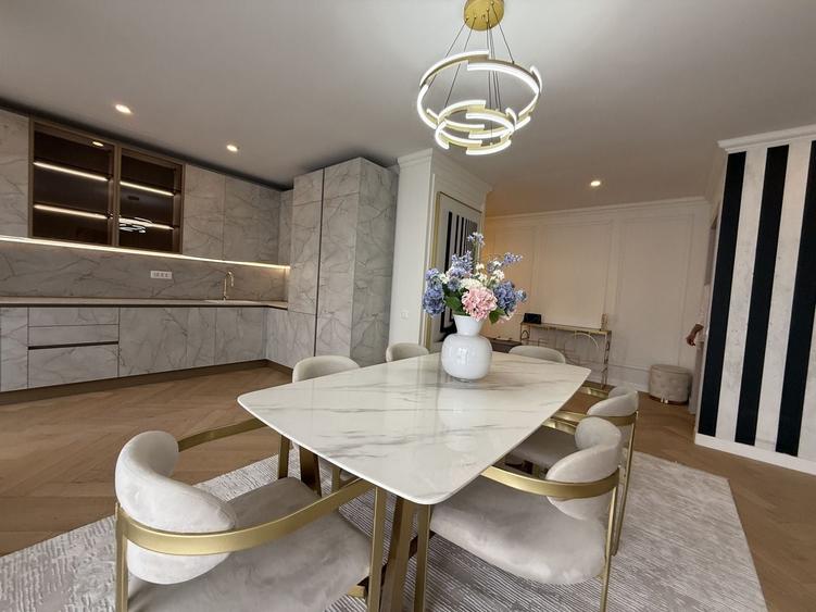 Apartament cu 4 camere în Pipera