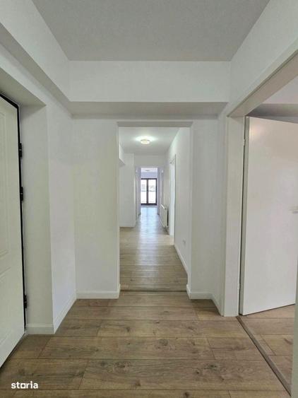 Apartament cu 4 camere decomandat în Dobroești
