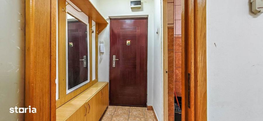 Apartament cu 2 camere semidecomandat în Ferentari