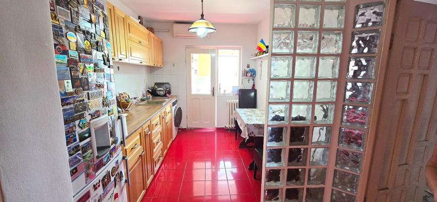 Apartament cu 3 camere decomandat în Dacia