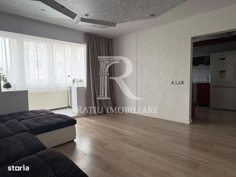 Apartament cu 3 camere semidecomandat în Iosia