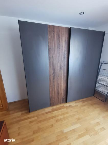 Apartament cu 4 camere decomandat în Exterior Vest