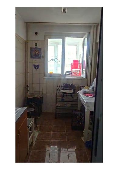Apartament cu 3 camere decomandat în Decebal