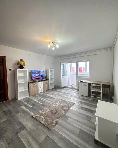 Apartament cu 2 camere decomandat în Vitan