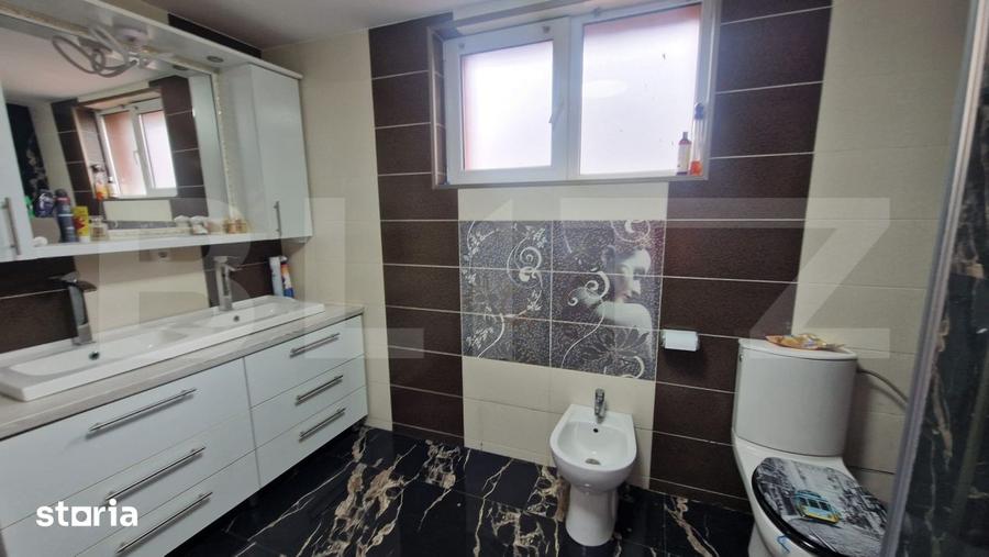 Casă cu 6 camere cu Piscina în Baciu