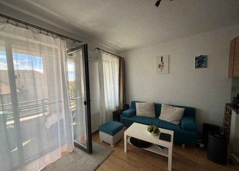 Apartament cu 2 camere semidecomandat, mobilat în Mărăști