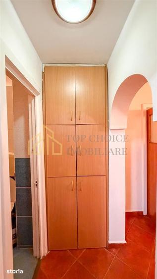 Apartament cu 3 camere decomandat în Tei