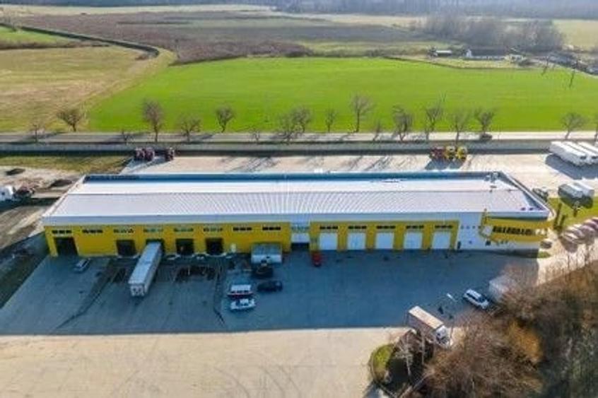 Spațiu comercial, de 3,240 mp, în Periferie
