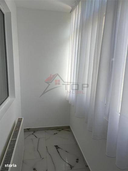 Etaj 2 - Alexandru - Chimicale, 3 camere decomandat model mare cu geam - 14