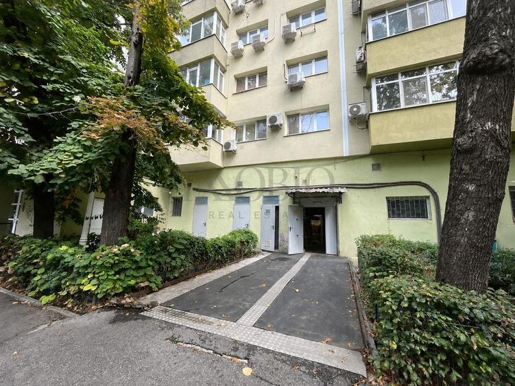 Spațiu comercial, de 638.78997802734 mp, în Grivița