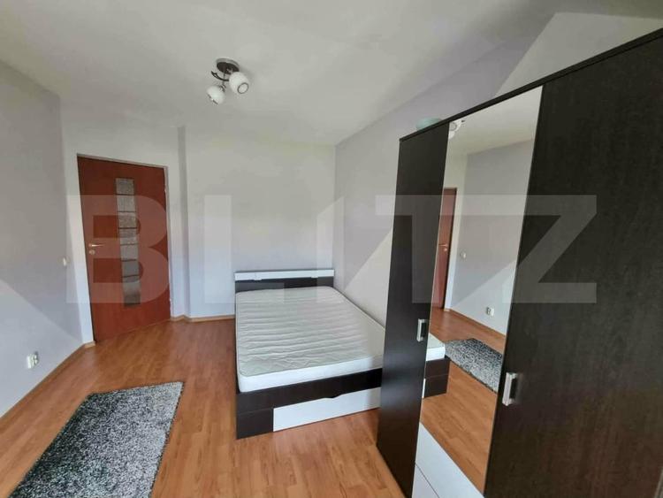 Apartament cu 3 camere decomandat, mobilat în Unirea