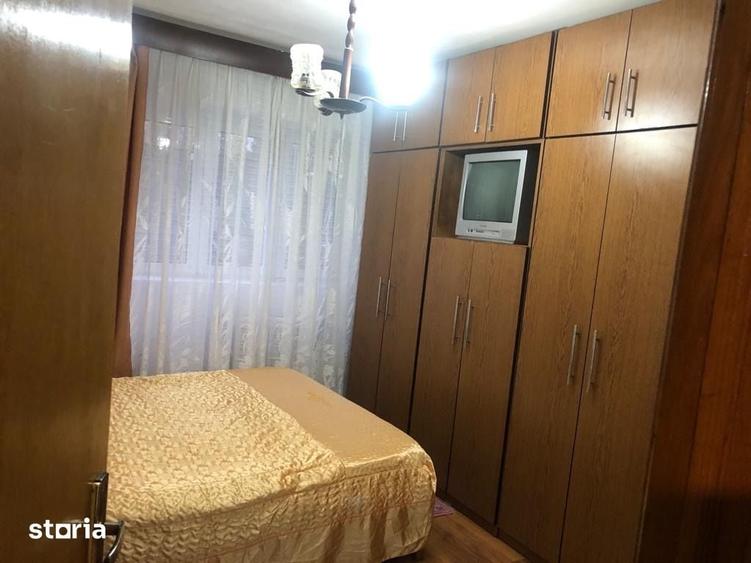 Apartament cu 2 camere decomandat în Calea București