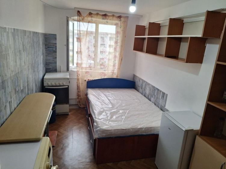 Apartament cu 3 camere decomandat în Breazu