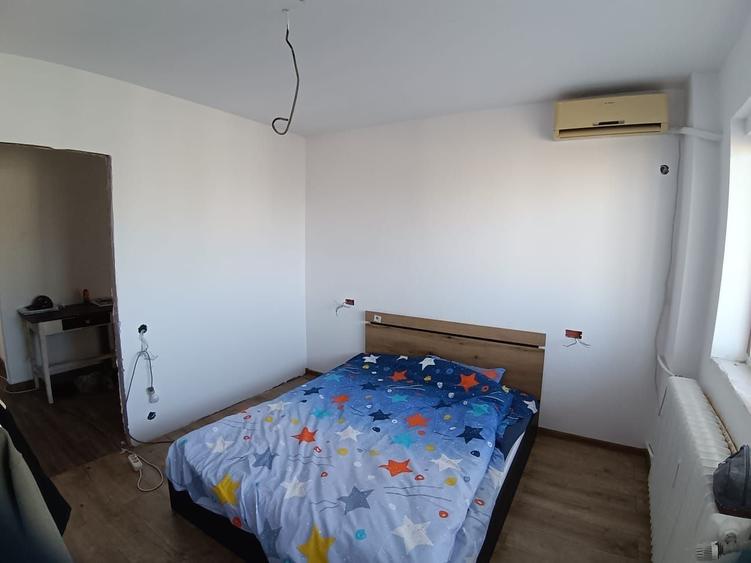 Apartament cu 4 camere decomandat în Pantelimon