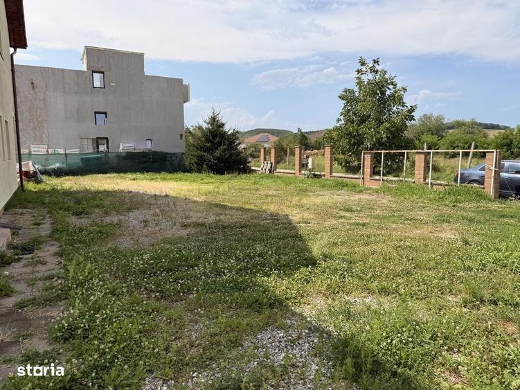 Casă cu 4 camere în Cristian