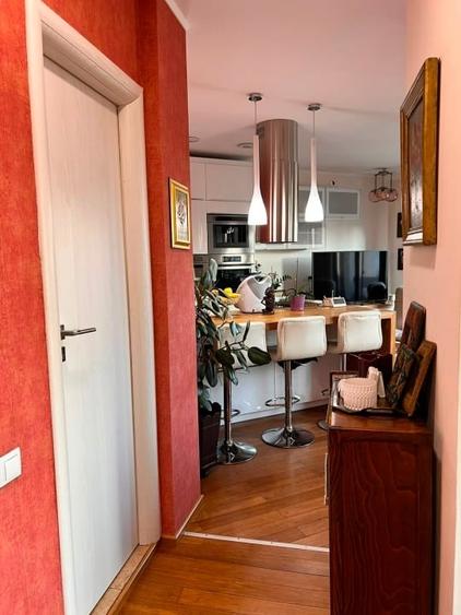 Apartament cu 2 camere semidecomandat, mobilat în Armeneasca