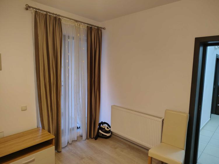 Apartament cu 2 camere decomandat în Păcii