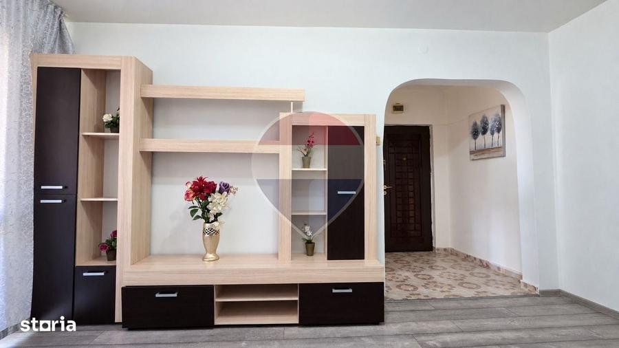Apartament cu 2 camere semidecomandat în Coman