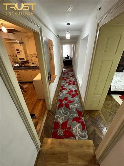 Apartament cu 3 camere decomandat în Centrul Istoric