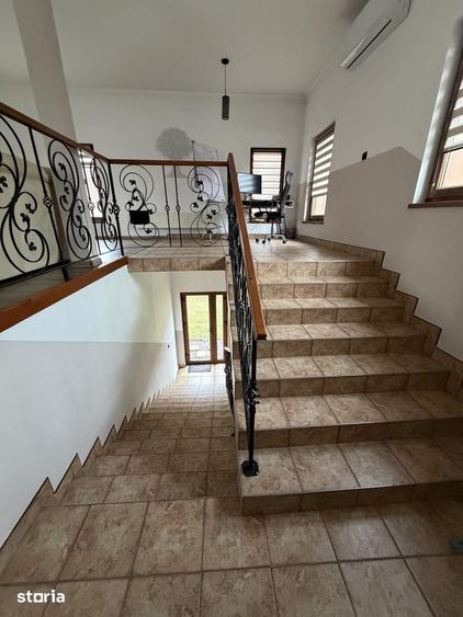Casă cu 3 camere cu Teren 555 Mp în Central