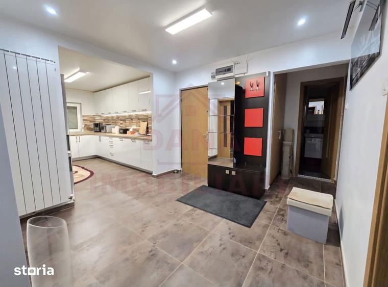 Apartament cu 4 camere, mobilat în Micro IV