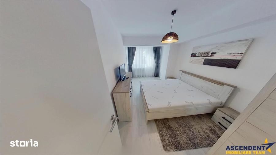 Apartament cu 3 camere decomandat, mobilat în Tractorul
