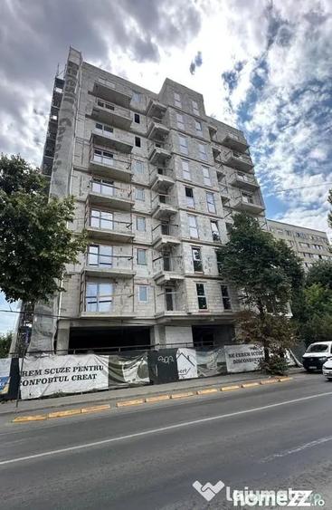 Apartament cu 3 camere decomandat în Abator