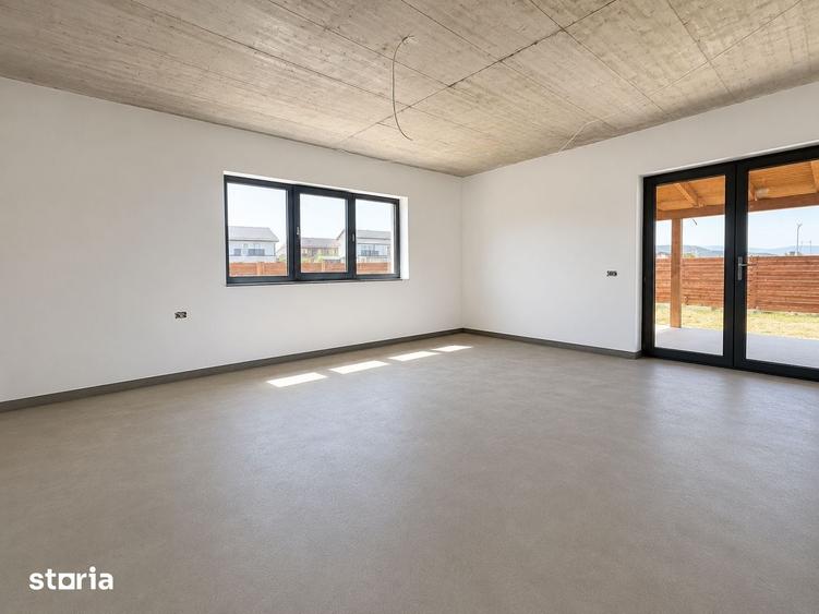 Casă cu 4 camere cu Teren 250 Mp în Tărlungeni