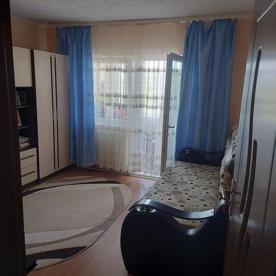 Apartament cu 2 camere decomandat în Soarelui