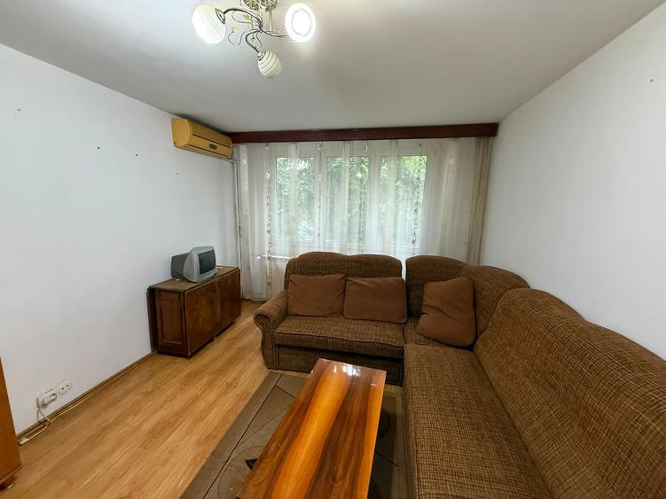 Apartament cu 3 camere în Drumul Taberei